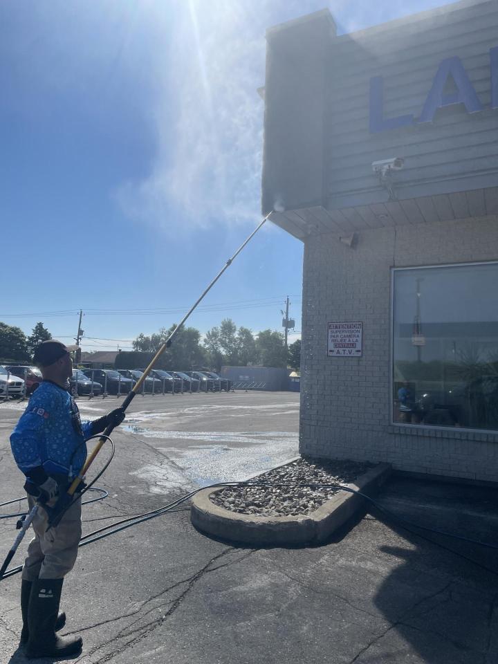 commercial sector cleaning service Mirabel